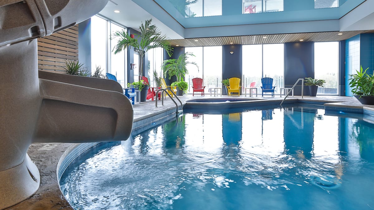 Pool at Comfort Inn & Suites Saint-Jérôme!