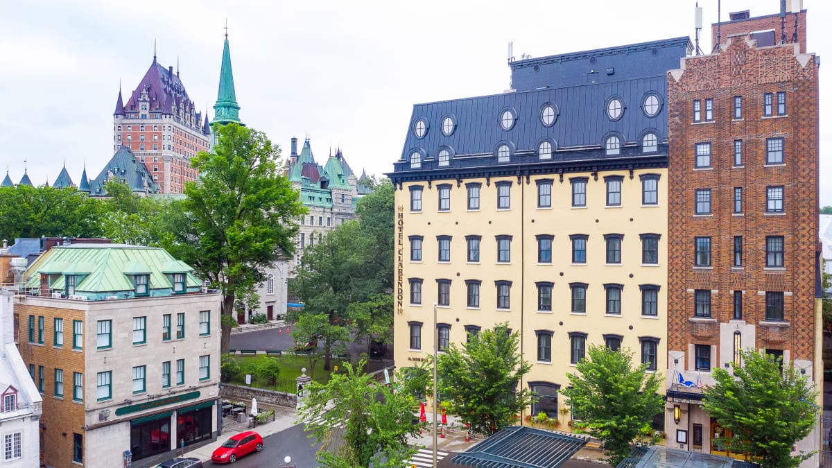 Hotel Clarendon and surrounding buildings in Old Québec.