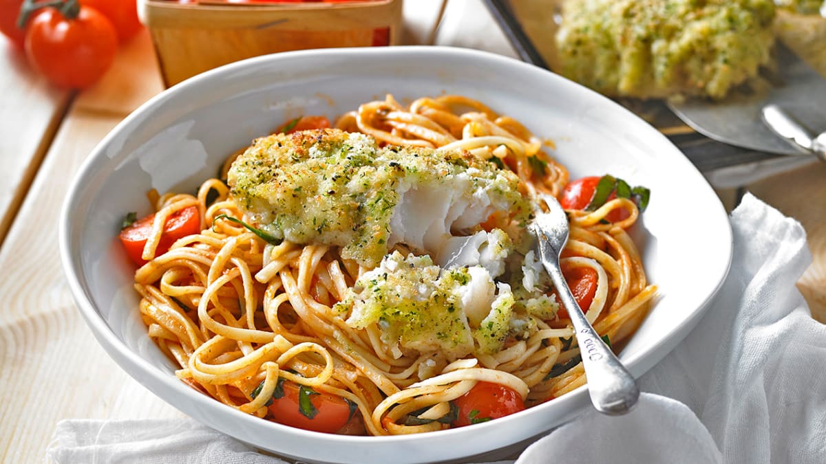 Plat de spaghetti et poisson blanc.