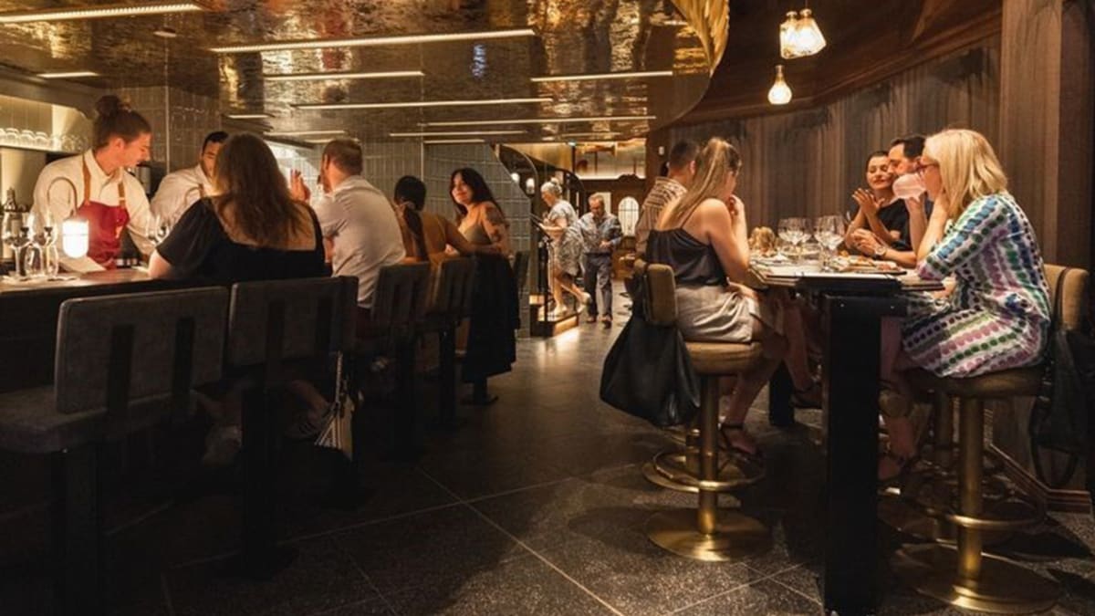 Intérieur du bar à vin Le Bedeau