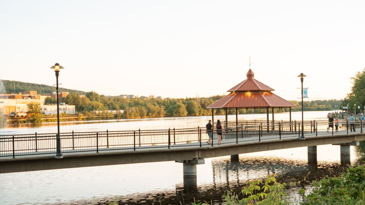 Lac-des-Nations Boardwalk in Sherbrooke.
