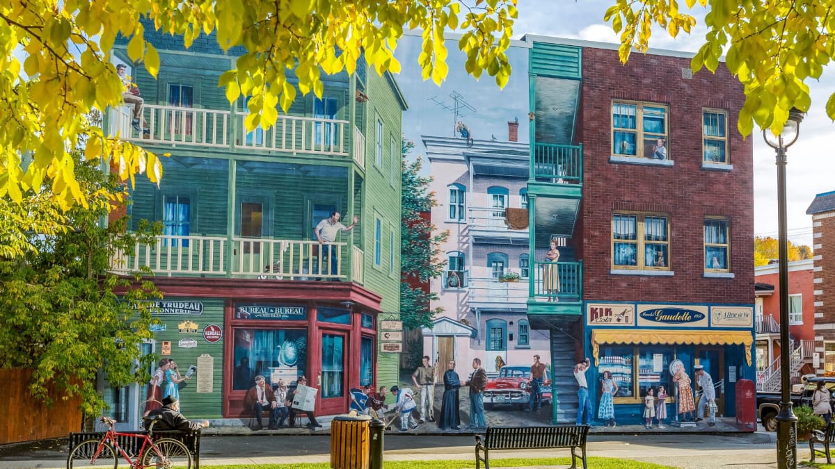 Mural-painted buildings