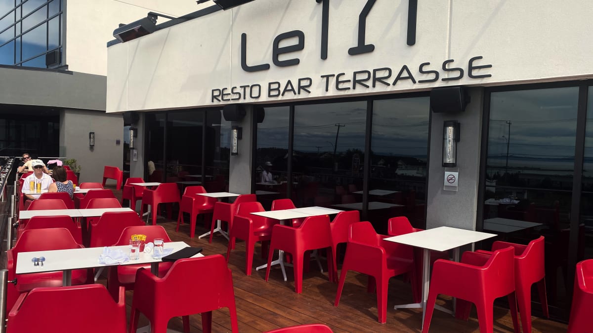 Bistro Bar Terrasse "Le 171" de l'Hôtel Levesque 