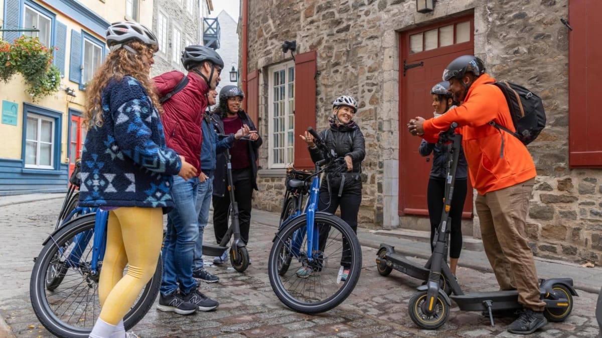 Group on electric bikes with a tour guide in Québec City.