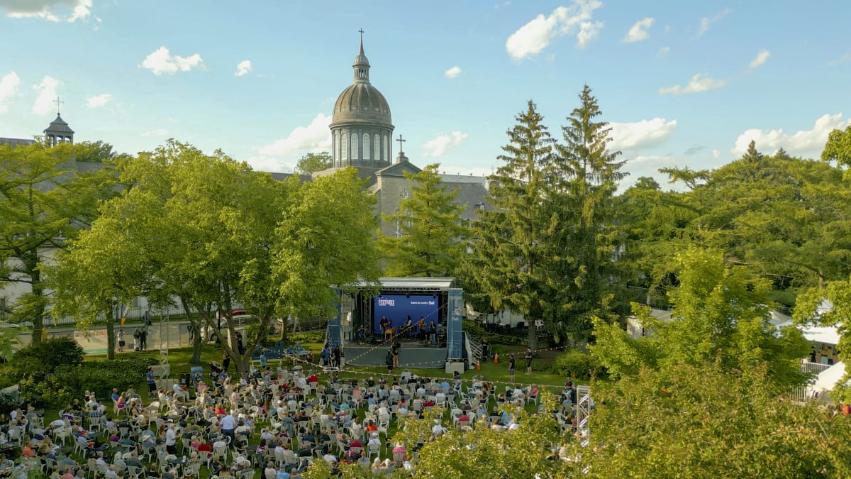 A stage set amidst nature in the centre of Trois-Rivières.