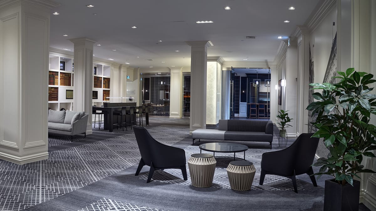 Lobby at Hotel Manoir Victoria