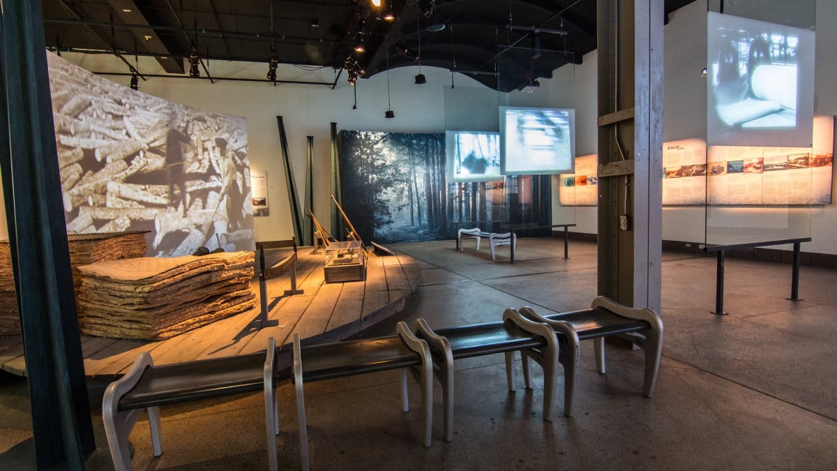Permanent exhibit at the Pulperie museum.