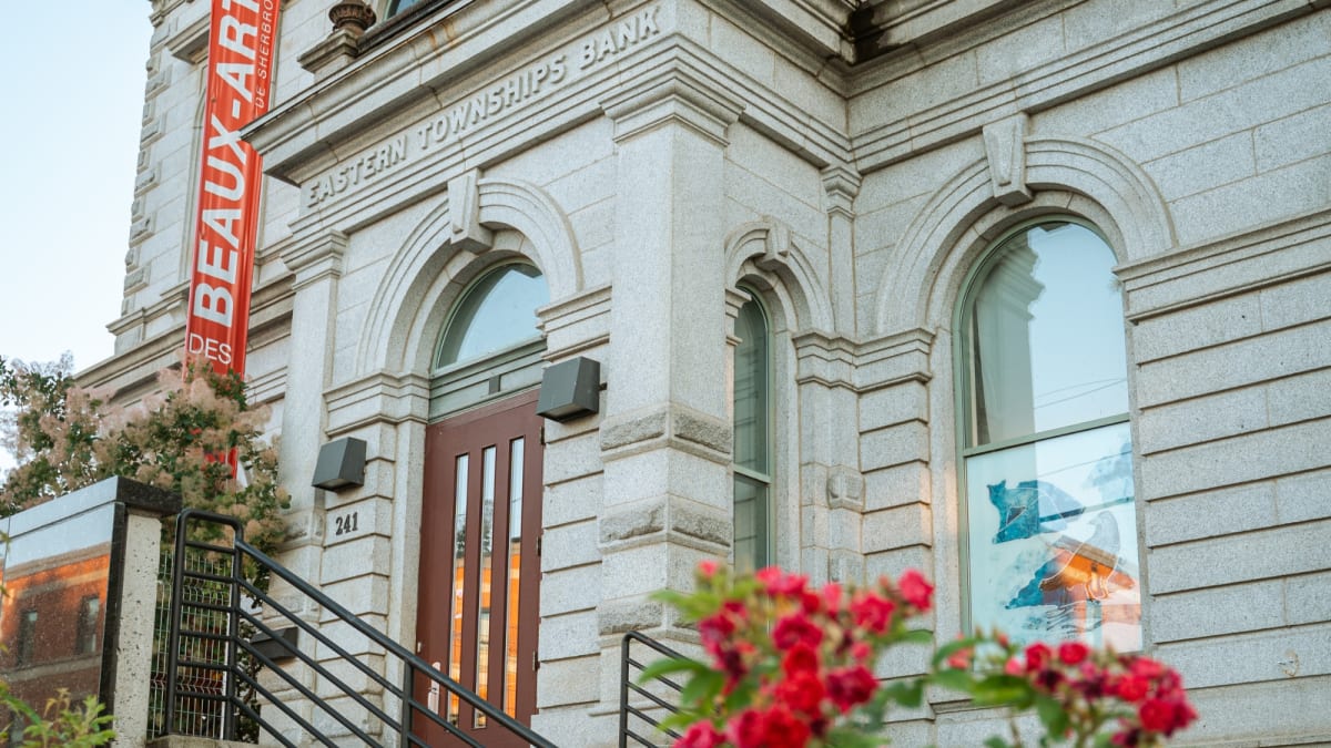 Front of the Sherbrooke fine arts museum.