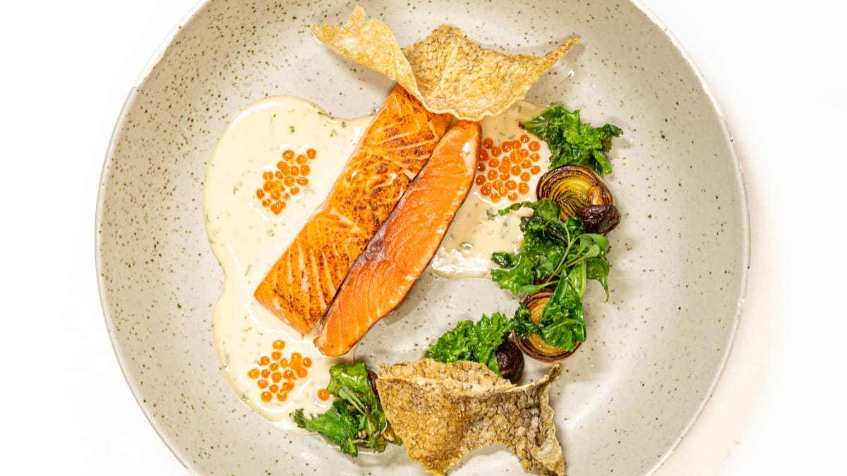 Plat au restaurant Le Riverain de Ripplecove Hôtel & Spa.