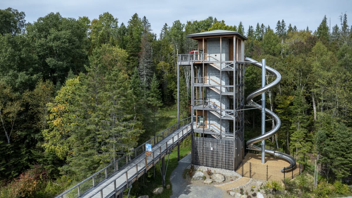 La Glissade des cimes, une glissade étagée au cœur de la nature.