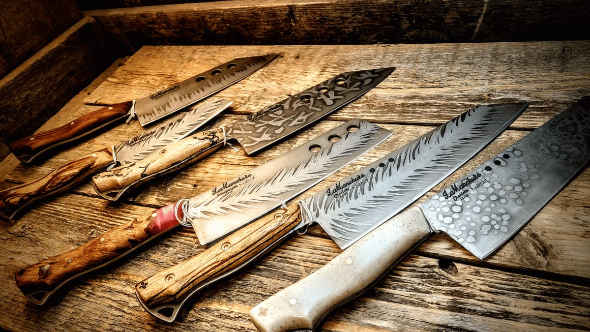 Couteaux de cuisine artisanaux.