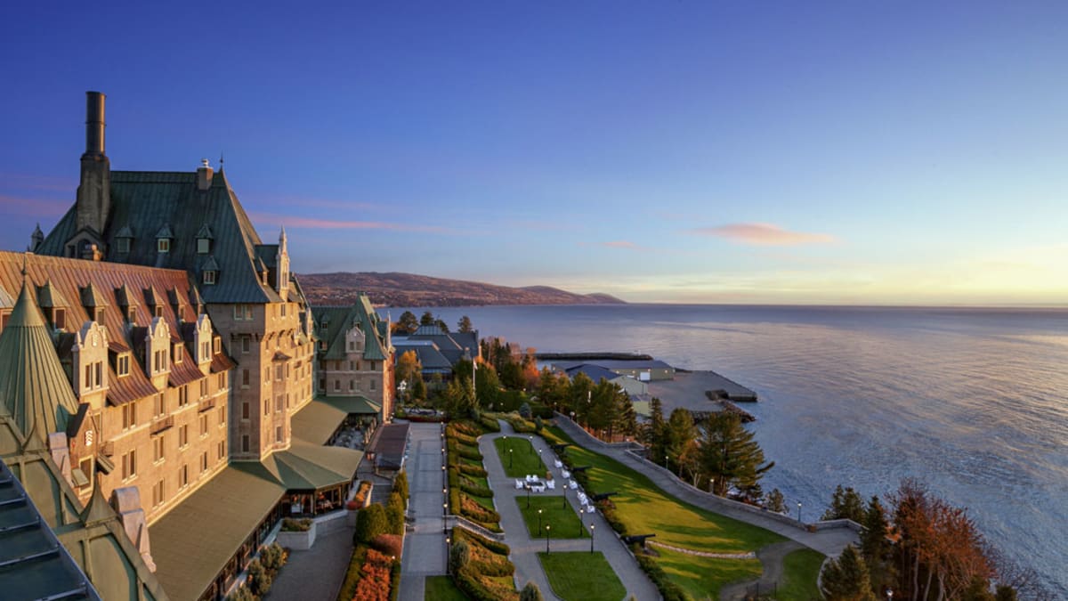 Manoir Richelieu and view of the St. Lawrence River.