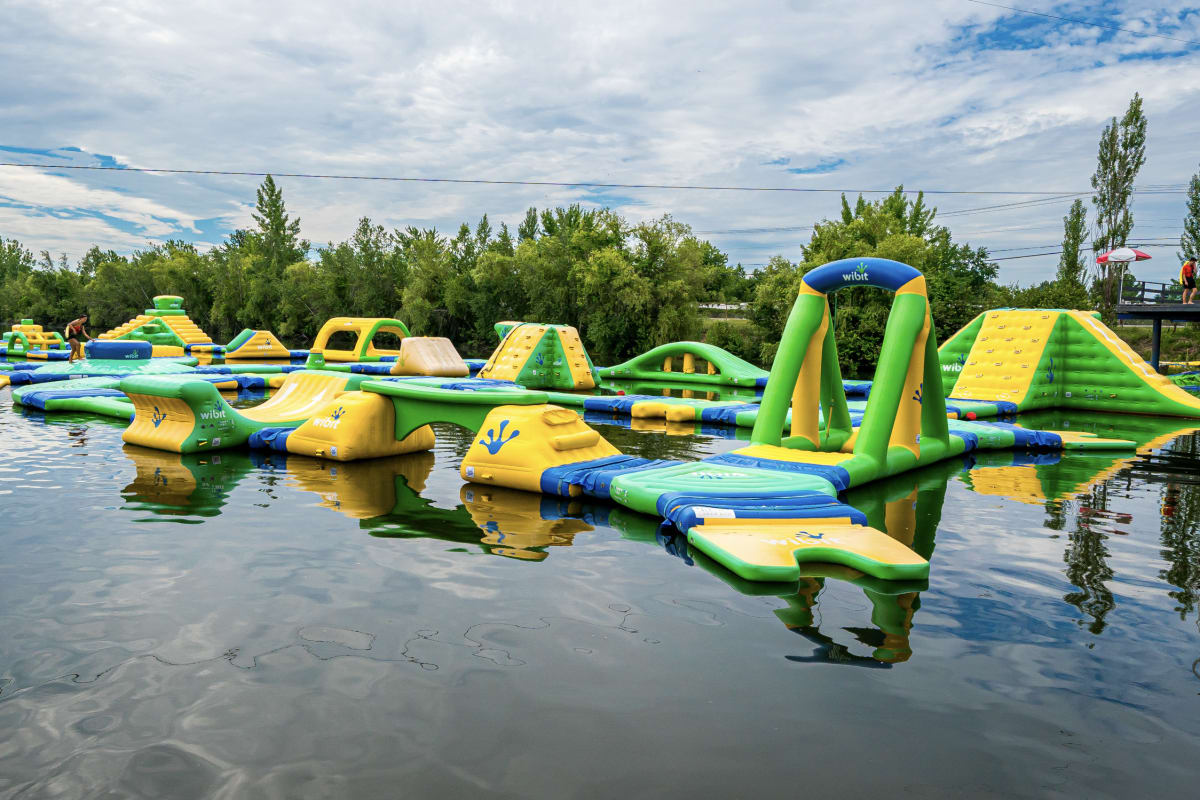 Super Aqua Club