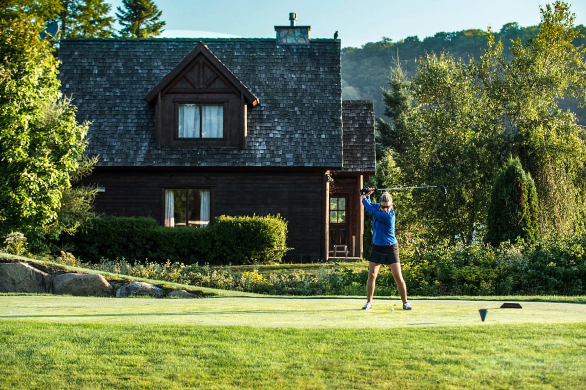 Les Chalets Royal Laurentien en été.