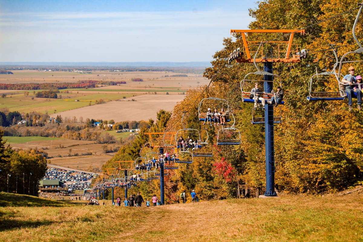 Mont-Rigaud ski lift in autumn