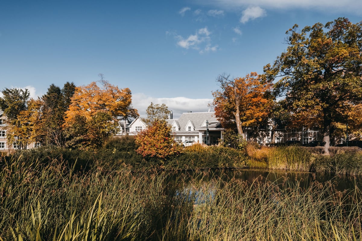 Hôtel Le Bonne Entente in the fall.