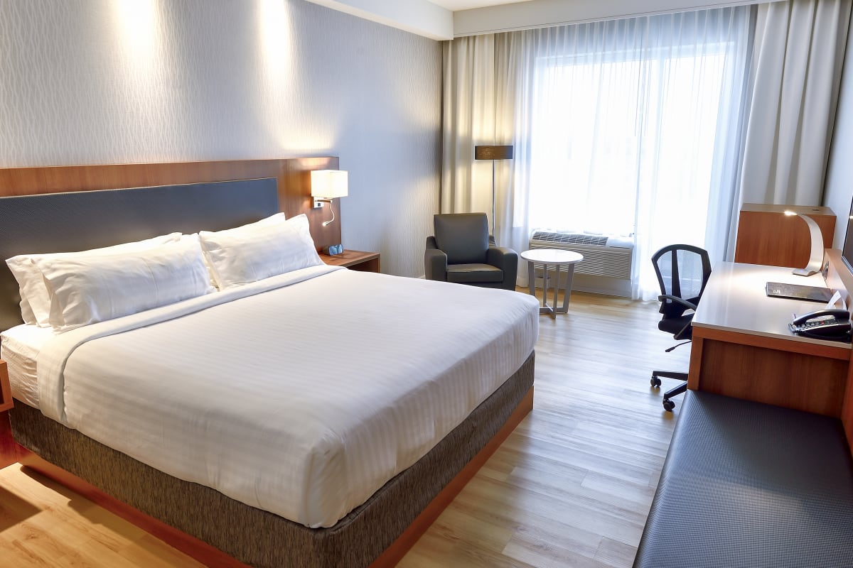 Holiday Inn Express & Suites Vaudreuil-Dorion - Chambre