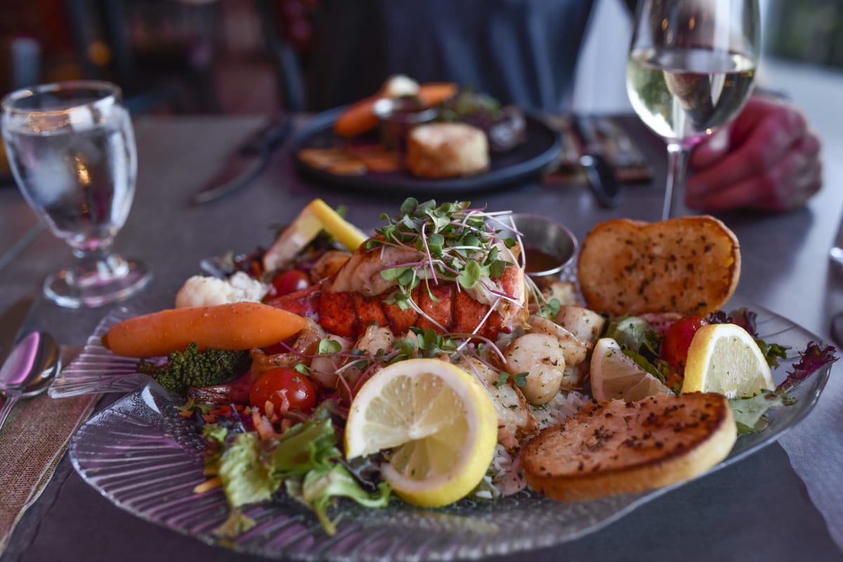 Assiette de homard.