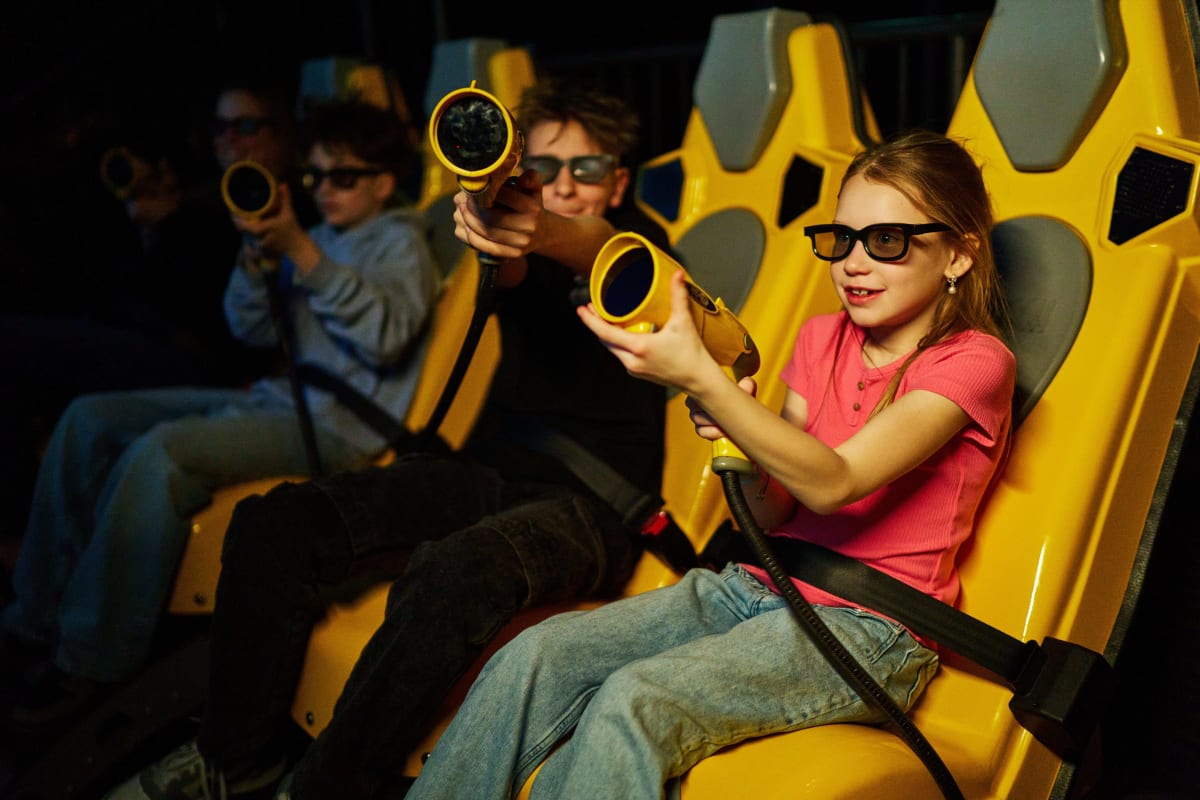 Enfants jouant au Cortex.