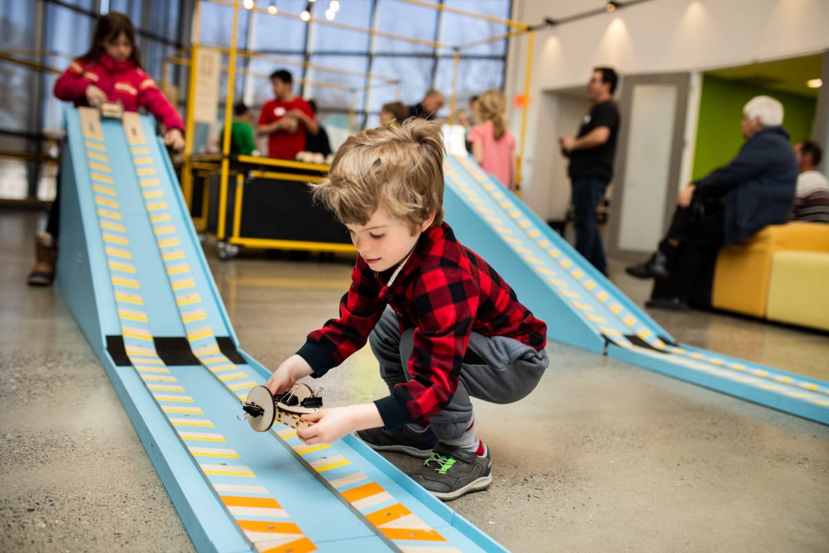 Kids at the Musée de l'ingéniosité J. Armand Bombardier.