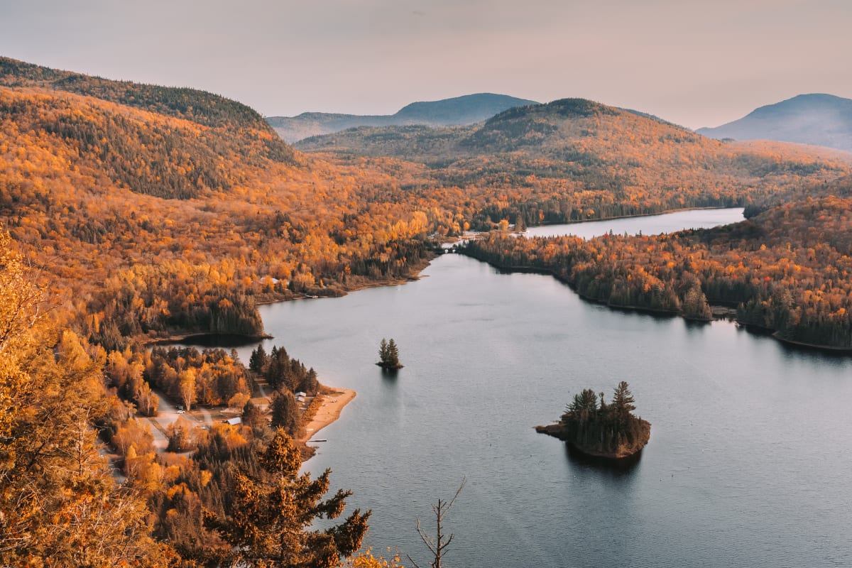 View of the lake at parc national du Mont-Tremblant.