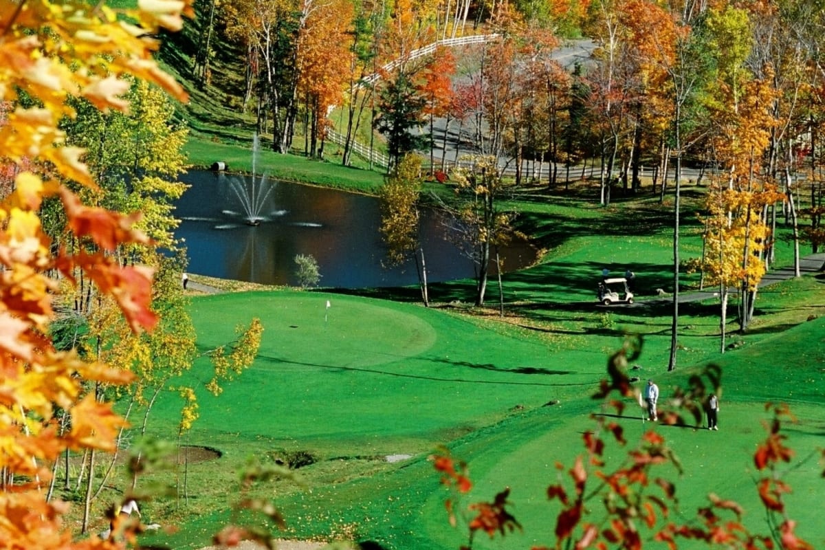 Golf Mont Gabriel in the fall