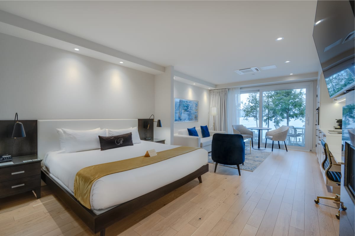 Suite at the Ripplecove Hôtel & Spa 