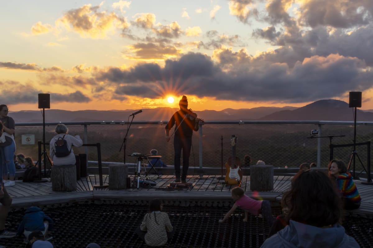Concert at sunset at Sentier des cimes Laurentides.