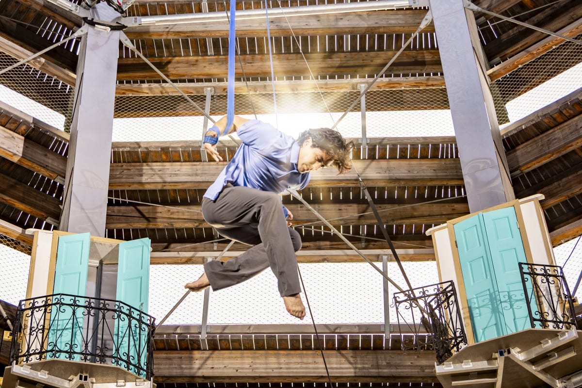 Aerial circus show - Sentier des cimes