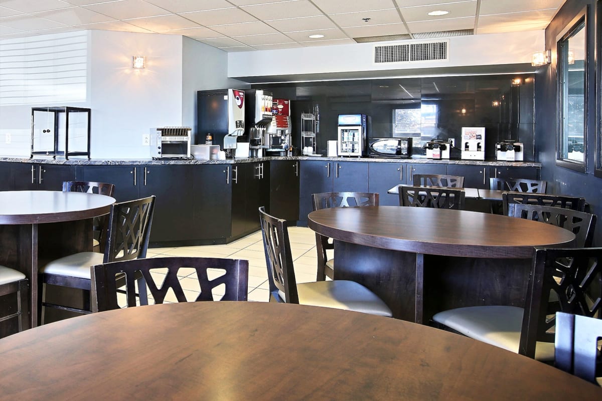 Super 8 Hotel Lachenaie