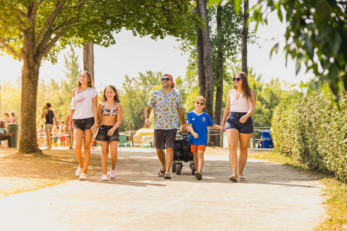 A family arriving at the Super Aqua Club
