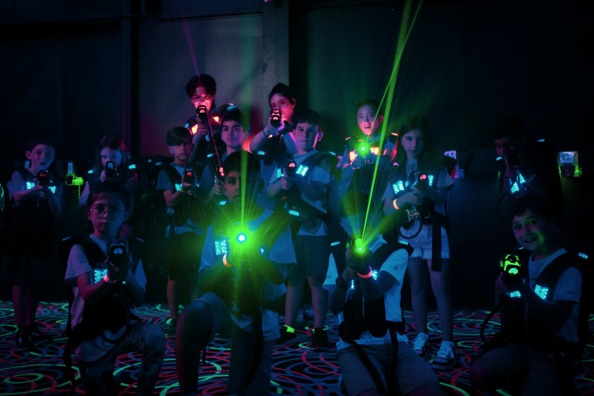 Laser tag en groupe.
