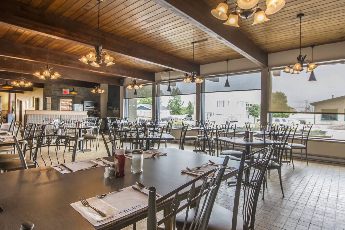 Restaurant at the Le Danube Bleu hotel in Forestville.