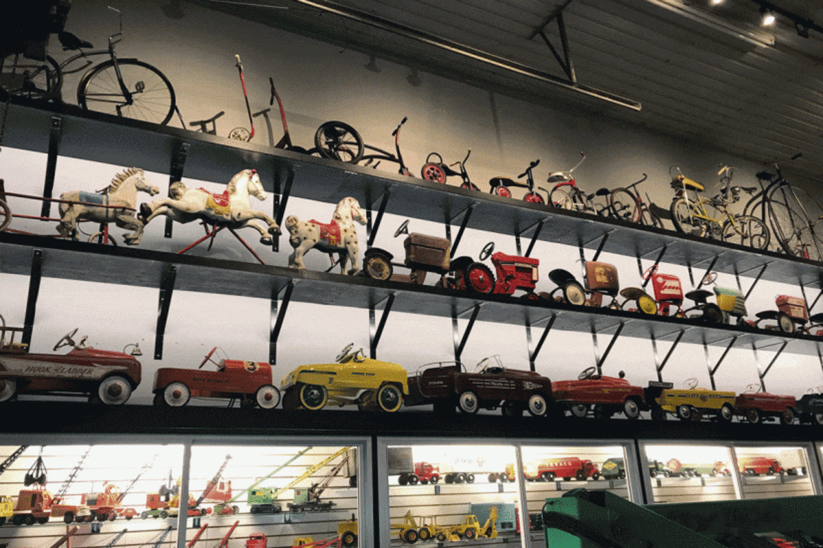 Collection of vintage toys at Musée Rodrigue.