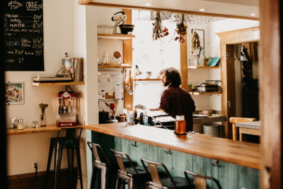 Intérieur du Café des orties