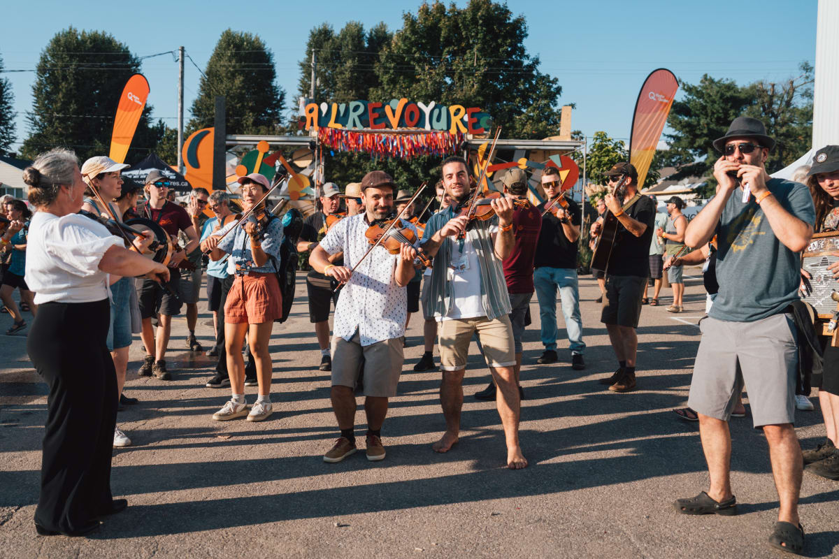 Folk music festival in Petite Nation.