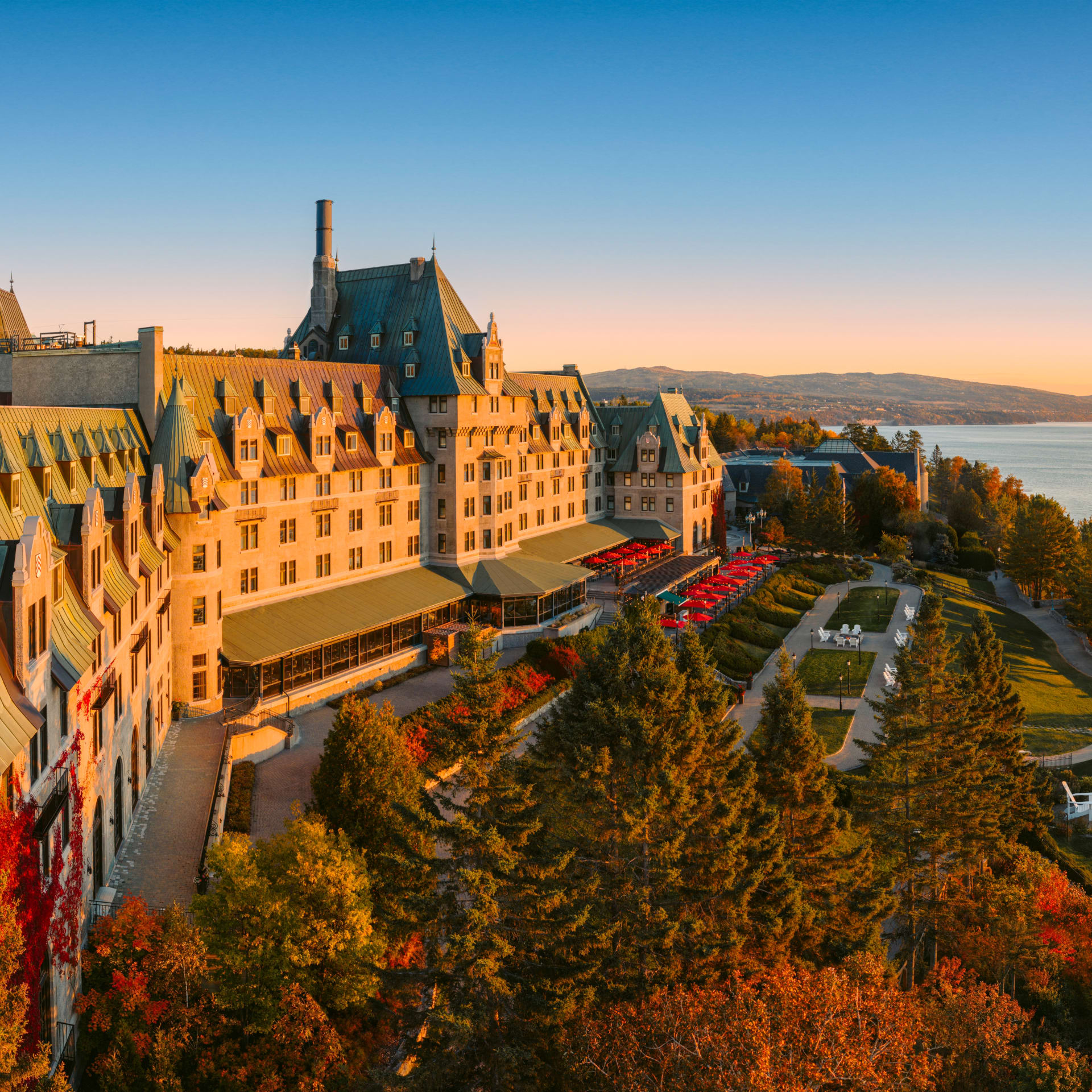 Le Manoir Richelieu en automne.