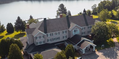 Auberge du Lac-à-l'Eau-Claire