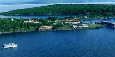 Croisières Lachance - Vue aérienne de Grosse-Île - Aerial view of Grosse-Île