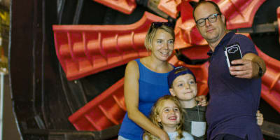 Famille au musée Exporail