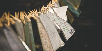 Festival International de la Poésie - Papers hanging from a clothesline