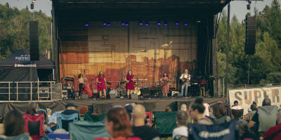 SuperFolk Morin-Heights Festival - An outdoor stage