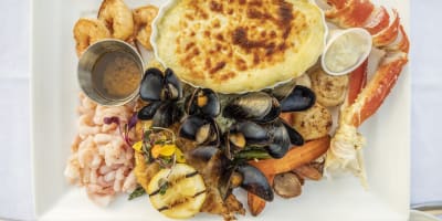 Le Gaspésiana - Plate of seafood