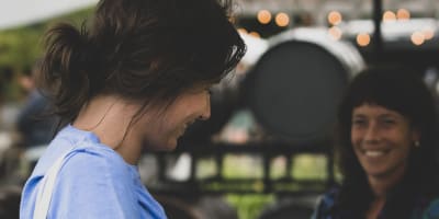 Marchés publics de Brome-Missisquoi : femme magasinant