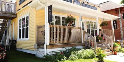 cafe_bistro___auberge_le_sunshine_1