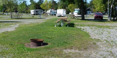 camping_le_domaine_lac_louise_1