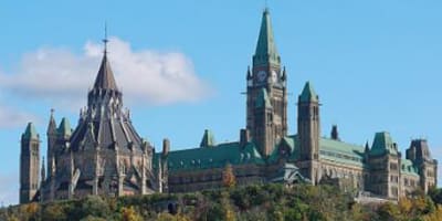 colline_du_parlement_1