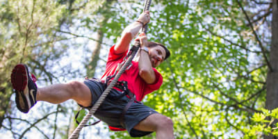 parcours_dhebertisme_aerien_du_parc_du_domaine_vert_1