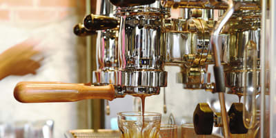 ricochet_cafe__terrasse___fairmont_tremblant_1