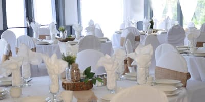 Dining room at the Au Gré des Saisons sugar shack.